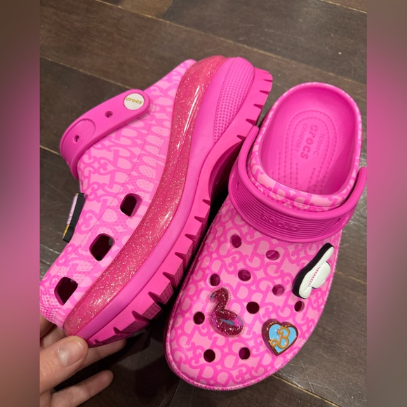 CROCS Shoes - CROCS Women’s Barbie Glittery Pink Platform - READ DESCRIPTION- MIXED SIZES